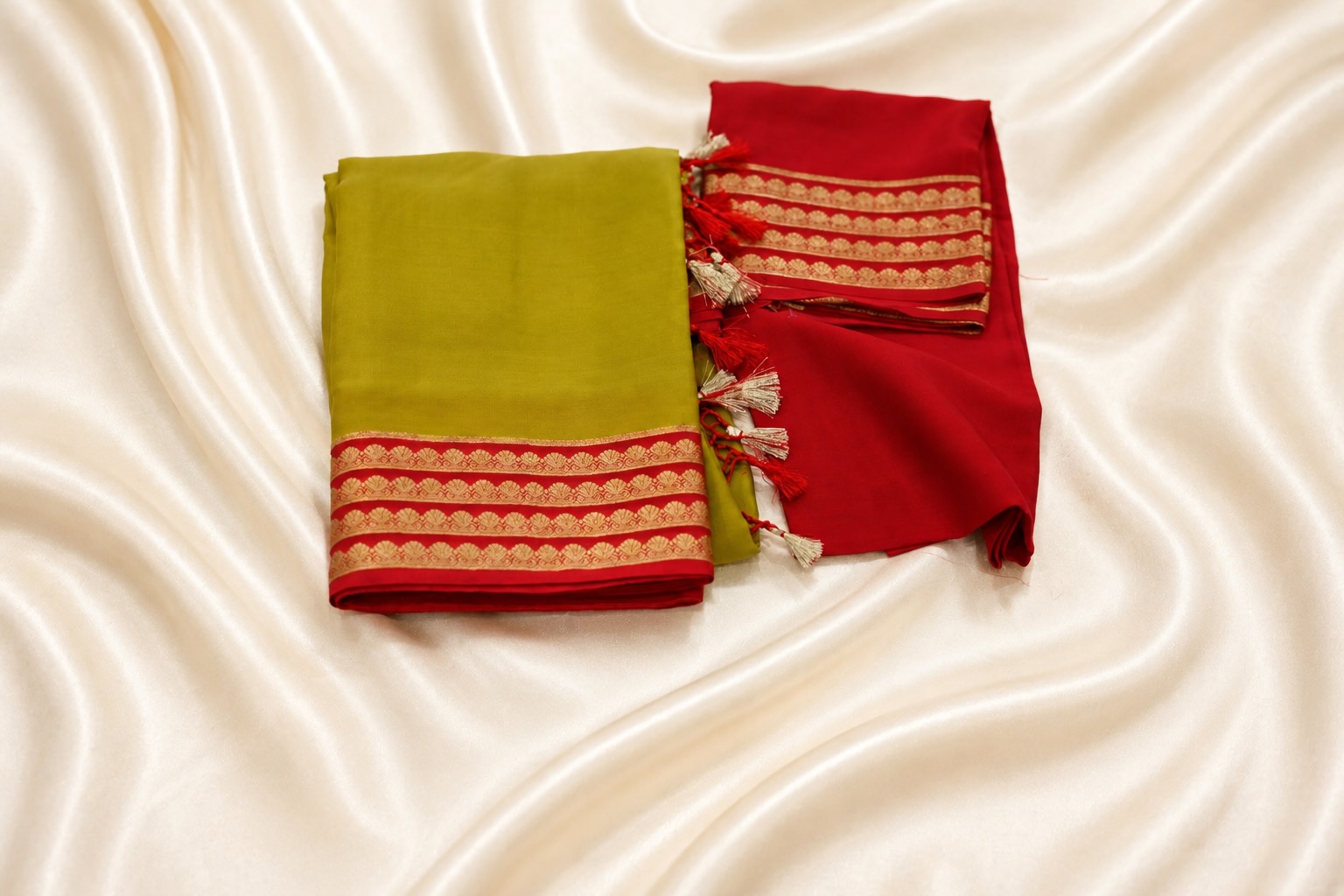 Pure Olive Green Mysore Silk Saree contrasted with Reddish Maroon Border and Pallu