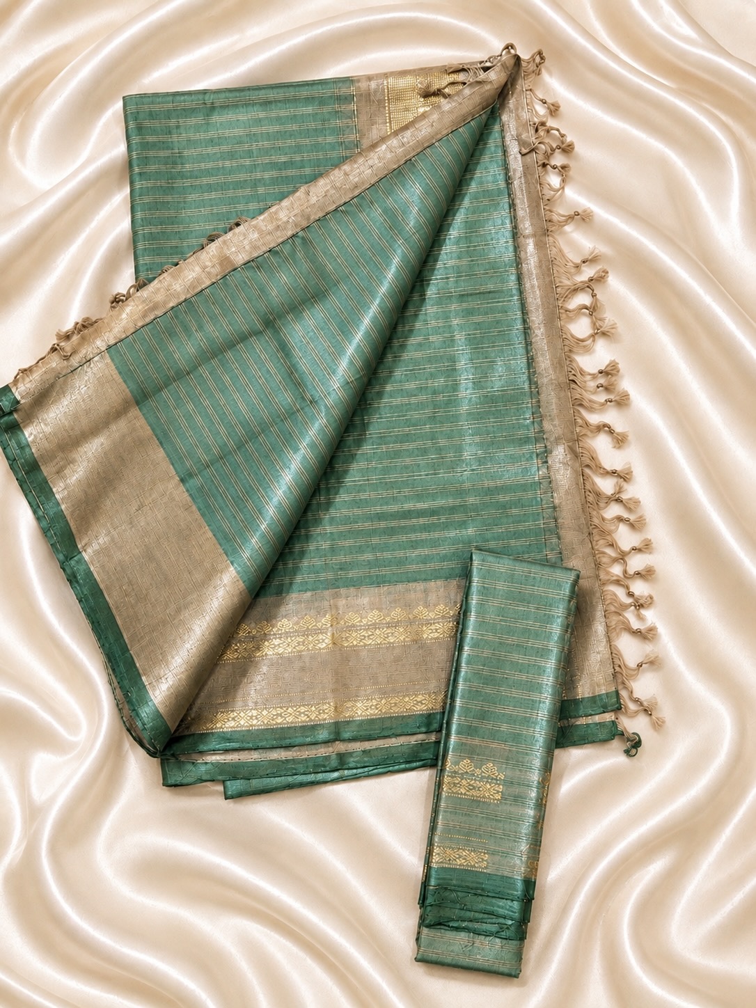 Sea Green Gadwal Silk Saree
